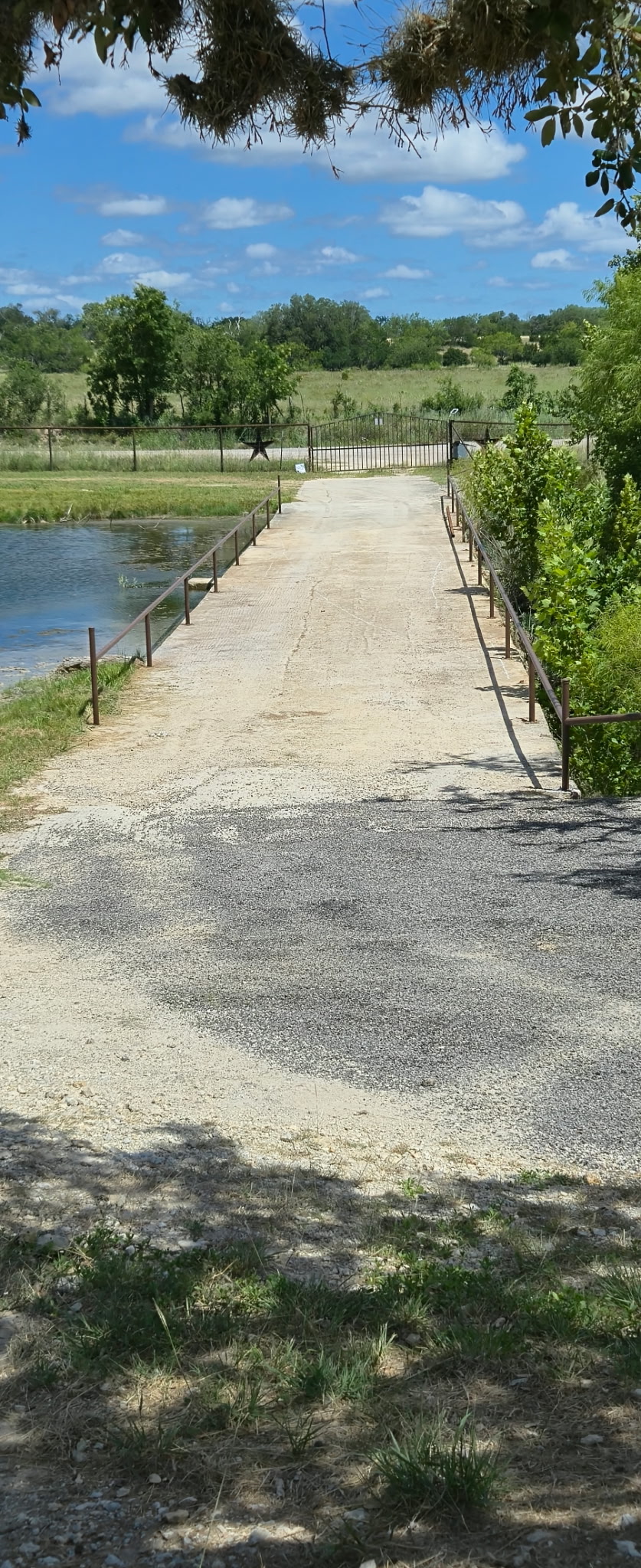 Bridge railing metalwork